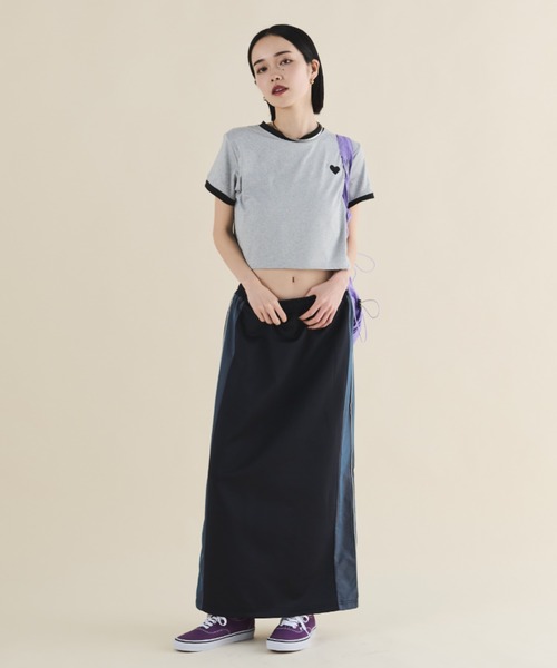 MERLOT（メルロー）の「刺繍ハートクロップドリンガーT（Tシャツ/カットソー・レディース・グレー/ブラック・FREE）」の5枚目の写真