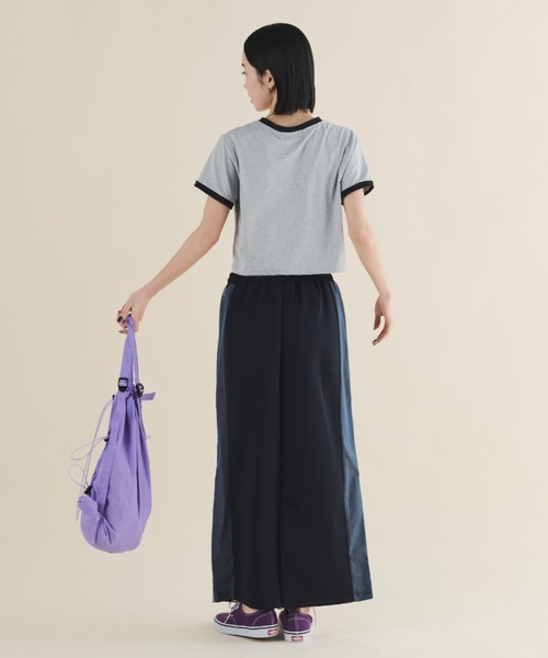 MERLOT（メルロー）の「刺繍ハートクロップドリンガーT（Tシャツ/カットソー・レディース・グレー/ブラック・FREE）」の4枚目の写真