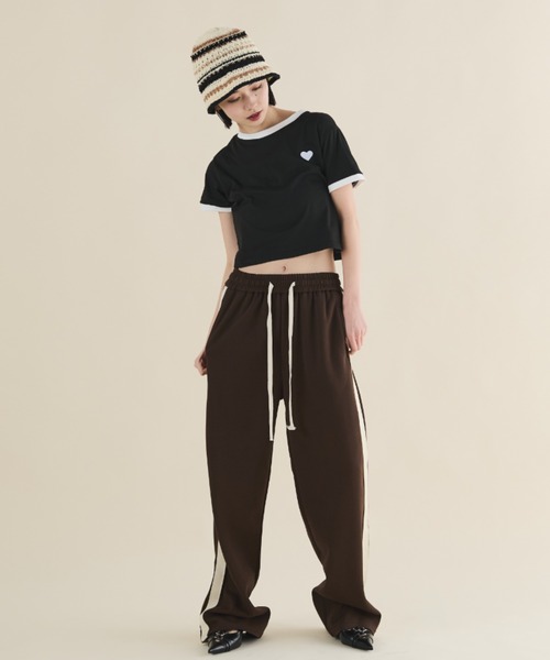 MERLOT（メルロー）の「刺繍ハートクロップドリンガーT（Tシャツ/カットソー・レディース・グレー/ブラック・FREE）」の11枚目の写真