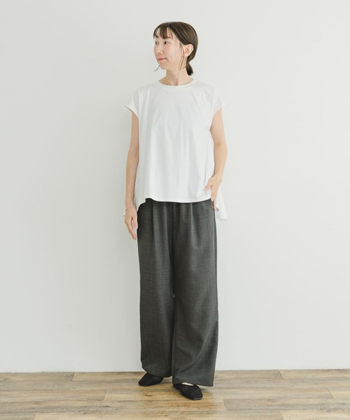 ITEMS URBANRESEARCH（アイテムズ アーバンリサーチ）の「バックティアードフレンチTシャツ（Tシャツ/カットソー・レディース・チャコールグレー/オフホワイト/ライトカーキ/ブラック・FREE）」の8枚目の写真