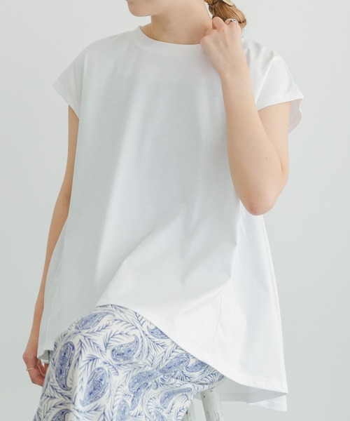 ITEMS URBANRESEARCH（アイテムズ アーバンリサーチ）の「バックティアードフレンチTシャツ（Tシャツ/カットソー・レディース・チャコールグレー/オフホワイト/ライトカーキ/ブラック・FREE）」の5枚目の写真