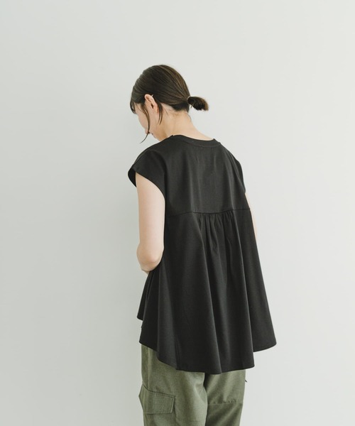 ITEMS URBANRESEARCH（アイテムズ アーバンリサーチ）の「バックティアードフレンチTシャツ（Tシャツ/カットソー・レディース・チャコールグレー/オフホワイト/ライトカーキ/ブラック・FREE）」の20枚目の写真