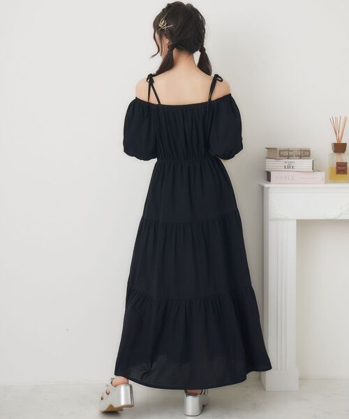 ems excite（エムズエキサイト）の「オフショルティアードOP（ワンピース・レディース・ホワイト/ピンク/ブラック・FREE）」の10枚目の写真