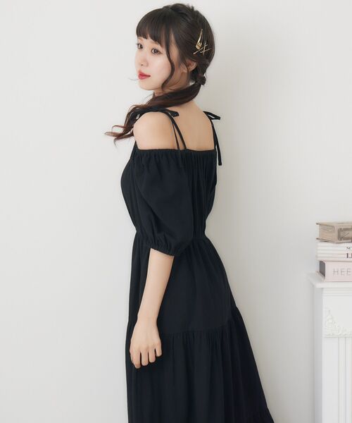 ems excite（エムズエキサイト）の「オフショルティアードOP（ワンピース・レディース・ホワイト/ピンク/ブラック・FREE）」の12枚目の写真