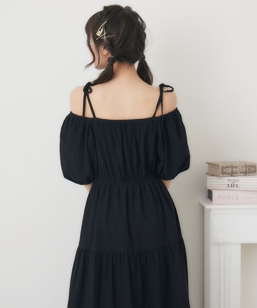 ems excite（エムズエキサイト）の「オフショルティアードOP（ワンピース・レディース・ホワイト/ピンク/ブラック・FREE）」の13枚目の写真