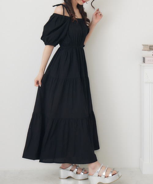 ems excite（エムズエキサイト）の「オフショルティアードOP（ワンピース・レディース・ホワイト/ピンク/ブラック・FREE）」の3枚目の写真