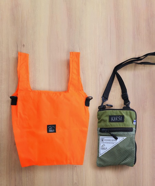 sankyo shokai（サンキョウショウカイ）の「[KAKSI]  サコッシュ スマホポーチ 折りたたみエコバッグ付き（ショルダーバッグ・レディース・ライトグレー/カーキ/ブラック/サーモンピンク・FREE）」の19枚目の写真