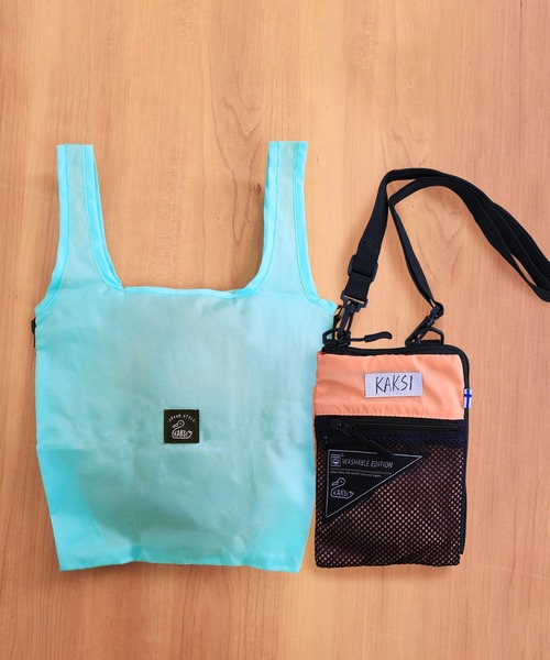 sankyo shokai（サンキョウショウカイ）の「[KAKSI]  サコッシュ スマホポーチ 折りたたみエコバッグ付き（ショルダーバッグ・レディース・ライトグレー/カーキ/ブラック/サーモンピンク・FREE）」の18枚目の写真