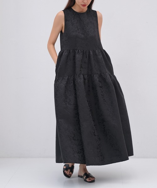 AKTE ノースリーブティアードワンピース AKTE（アクテ）の「ノースリーブティアードワンピース