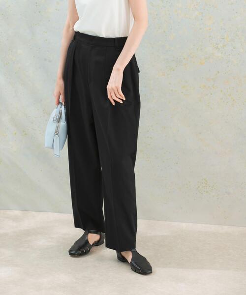 URBAN RESEARCH ROSSO WOMEN（アーバンリサーチ　ロッソ）の「タックコクーンパンツ（その他パンツ・レディース・オフホワイト/ブラック/ベージュ・38/36）」の2枚目の写真