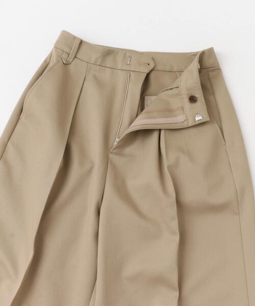 URBAN RESEARCH ROSSO WOMEN（アーバンリサーチ　ロッソ）の「タックコクーンパンツ（その他パンツ・レディース・オフホワイト/ブラック/ベージュ・38/36）」の18枚目の写真