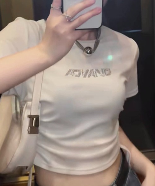 LADY LIKE(レディライク)の「サイドリボンラインストーンロゴTシャツ(Tシャツ/カットソー・レディース・ブラック/ホワイト・M)」の11枚目の写真