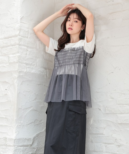 Honeys(ハニーズ)の「ビスチェ風チュールシアートップス(Tシャツ/カットソー・レディース・グレイッシュブルー/ホワイト×グレー/スミクロ/ホワイト・S/M/L)」の13枚目の写真