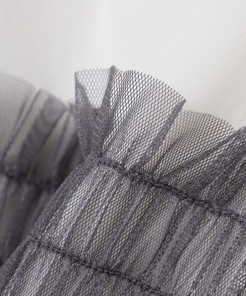 Honeys(ハニーズ)の「ビスチェ風チュールシアートップス(Tシャツ/カットソー・レディース・グレイッシュブルー/ホワイト×グレー/スミクロ/ホワイト・S/M/L)」の22枚目の写真