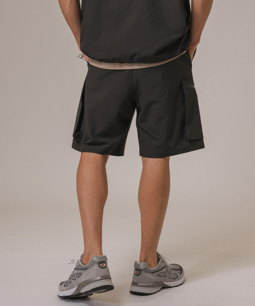 EDIFICE(エディフィス)の「テックエアー ウーブン ショーツ(その他パンツ・メンズ・チャコールグレー/ブラック・SMALL/MEDIUM/LARGE)」の19枚目の写真