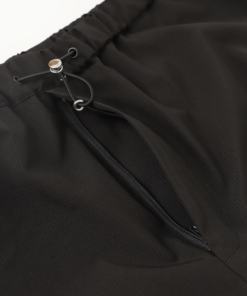 EDIFICE(エディフィス)の「テックエアー ウーブン ショーツ(その他パンツ・メンズ・チャコールグレー/ブラック・SMALL/MEDIUM/LARGE)」の4枚目の写真