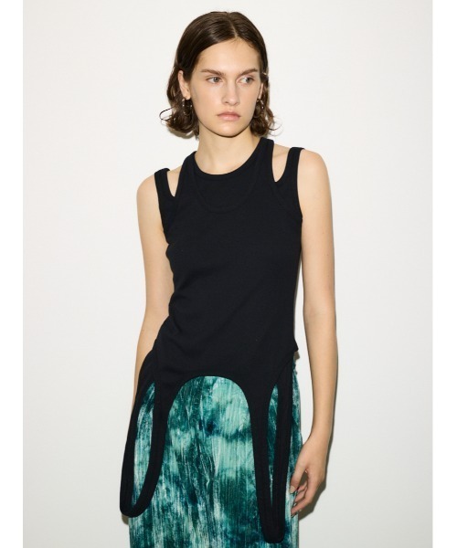 THROW by SLY(スローバイスライ)の「THROW LAYERED HOLE TANK TOPS レイヤード ホール タンク トップス(タンクトップ・レディース・カーキ/ブラック/オレンジ系その他・FREE)」の2枚目の写真