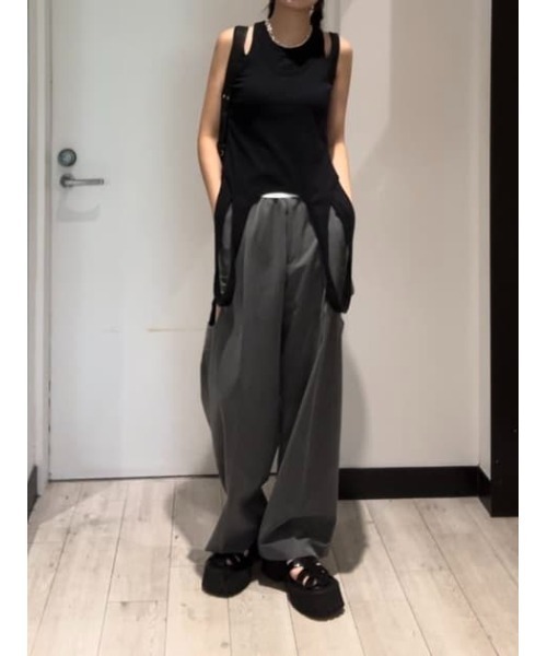 THROW by SLY(スローバイスライ)の「THROW LAYERED HOLE TANK TOPS レイヤード ホール タンク トップス(タンクトップ・レディース・カーキ/ブラック/オレンジ系その他・FREE)」の22枚目の写真