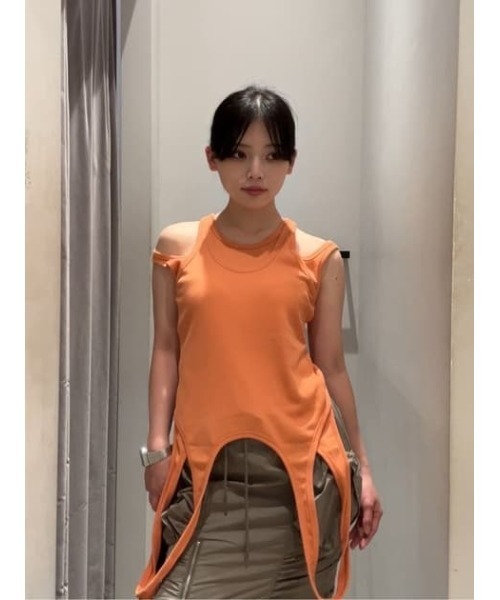 THROW by SLY(スローバイスライ)の「THROW LAYERED HOLE TANK TOPS レイヤード ホール タンク トップス(タンクトップ・レディース・カーキ/ブラック/オレンジ系その他・FREE)」の9枚目の写真