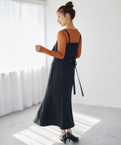 mysty woman（ミスティウーマン）の「オケージョンバックリボンキャミワンピース 140877（ドレス・レディース・ブラック/ホワイト系その他・FREE）」の2枚目の写真