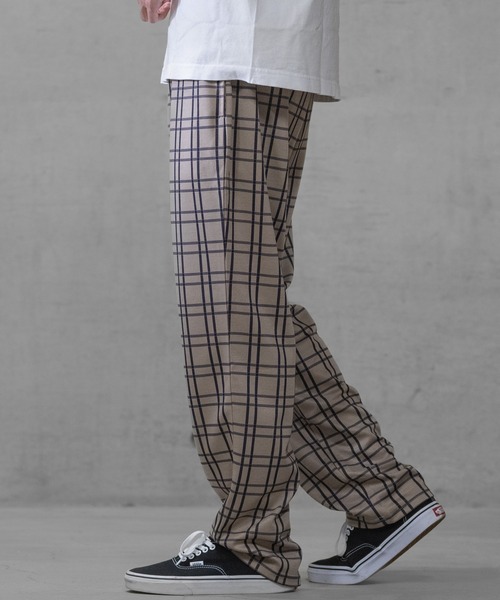 JOHN'S CLOSET(ジョンズクローゼット)の「【40I】アソートパターン リラックスパンツ 無地/トラックパンツ/チェック/ペイズリー(スウェットパンツ・メンズ・ブラック系2/グレー/ブラウン系3/ベージュ系1/ベージュ系3/ブラック/グレー系2/グレー系3/グレー系4/ブラウン系1/ブラウン系2/グレー系5/ブラック系3/グレー系1/ブラウン/ベージュ/チェック/ベージュ系4/ネイビー系1/ベージュ系2・MEDIUM/LARGE/X-LARGE)」の16枚目の写真