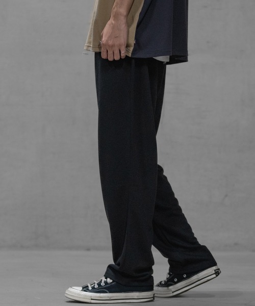 JOHN'S CLOSET(ジョンズクローゼット)の「【40I】アソートパターン リラックスパンツ 無地/トラックパンツ/チェック/ペイズリー(スウェットパンツ・メンズ・ブラック系2/グレー/ブラウン系3/ベージュ系1/ベージュ系3/ブラック/グレー系2/グレー系3/グレー系4/ブラウン系1/ブラウン系2/グレー系5/ブラック系3/グレー系1/ブラウン/ベージュ/チェック/ベージュ系4/ネイビー系1/ベージュ系2・MEDIUM/LARGE/X-LARGE)」の2枚目の写真