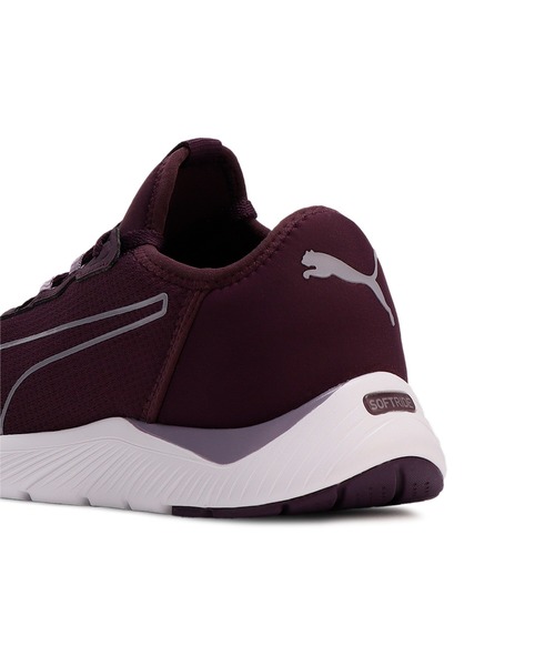 PUMA(プーマ)の「PUMA プーマ ウィメンズ ソフトライド レミ FEMME MU ランニングシューズ(スニーカー・レディース・ホワイト×ブラック/プラム・22.5cm/23.5cm/24.5cm/25.5cm/23.0cm/24.0cm/25.0cm/26.0cm/22.0cm)」の11枚目の写真