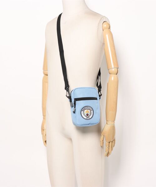 E-COME(イーカム)の「Manchester City ショルダーバッグ(ショルダーバッグ・レディース・ライトブルー/ブラック・FREE)」の6枚目の写真