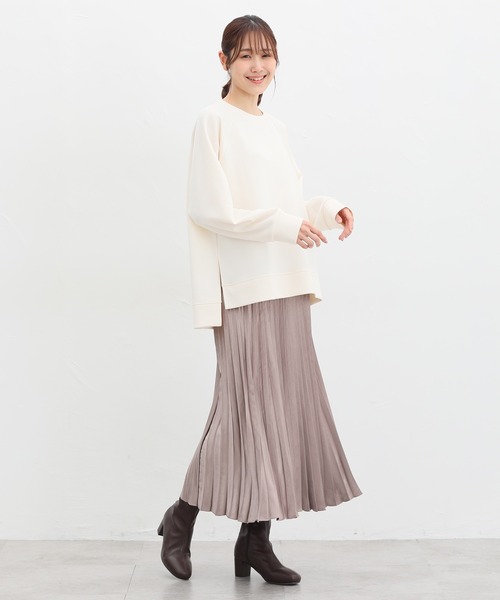 Honeys(ハニーズ)の「サテンプリーツスカート(スカート・レディース・グレイッシュベージュ/サックスブルー/ブラック/モカ・M/S/3L/LL/L)」の13枚目の写真