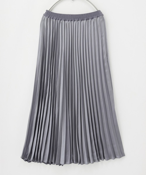 Honeys(ハニーズ)の「サテンプリーツスカート(スカート・レディース・グレイッシュベージュ/サックスブルー/ブラック/モカ・M/S/3L/LL/L)」の19枚目の写真