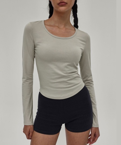 BLACKUP（ブラックアップ）の「[B-BASIC] ベーシックコットンモダールUネック長袖Tシャツ (2SIZE)（Tシャツ/カットソー・レディース・アイボリー/ブラック/グレイッシュベージュ・SMALL/MEDIUM）」の3枚目の写真