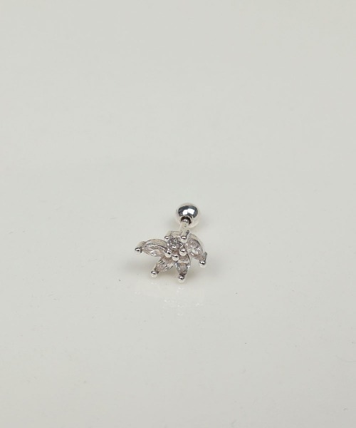 CEMONEMO（セモネモ）の「【金属アレルギー対応】 キュービック リーフ ピアス（片耳用） / silver925（ピアス（片耳用）・レディース・シルバー/ゴールド・FREE）」の11枚目の写真