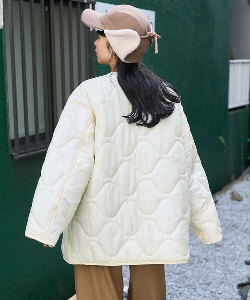 FREAK'S STORE（フリークスストア）の「サイドリボン キルトミリタリーコート/キルトライナーコート/ライナージャケット（その他アウター・レディース・オフホワイト/ブラック/オリーブ/ピンク・ﾌﾘ-）」の8枚目の写真