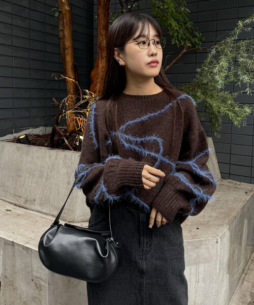 DISCOAT（ディスコート）の「タック使いぷっくりバッグ（トートバッグ・レディース・キャメル/ブラック/レッド系その他・FREE）」の9枚目の写真