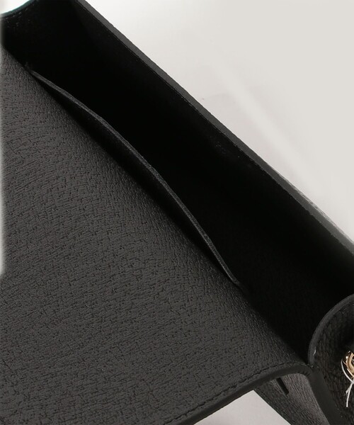 fredy emue（フレディエミュ）の「【AULENTTI/オーレンティ】横長バックルワンショル バック（ショルダーバッグ・レディース・ブラック・FREE）」の14枚目の写真