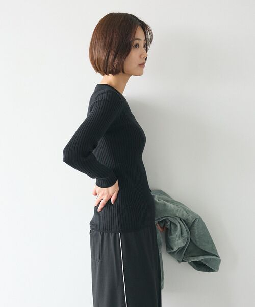 CRAFT STANDARD BOUTIQUE（クラフトスタンダードブティック）の「とてもちクルーネックリブニットプルオーバー（ニット/セーター・レディース・チャコールグレー/アイボリー/ブラック/カーキ/レッド・FREE）」の20枚目の写真