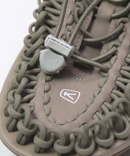 KEEN（キーン）の「[KEEN] UNEEK ユニーク mens（サンダル・メンズ・ブラック/グレイッシュベージュ・80/85/90）」の5枚目の写真