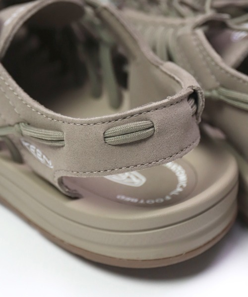 KEEN（キーン）の「[KEEN] UNEEK ユニーク mens（サンダル・メンズ・ブラック/グレイッシュベージュ・80/85/90）」の9枚目の写真