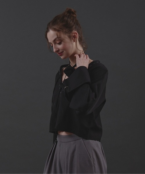 loin nuit（ロワンニュイ）の「choker ring V neck tops / チョーカーリングVネックトップス（シャツ/ブラウス・レディース・カーキ/アイボリー/ブラック・FREE）」の21枚目の写真