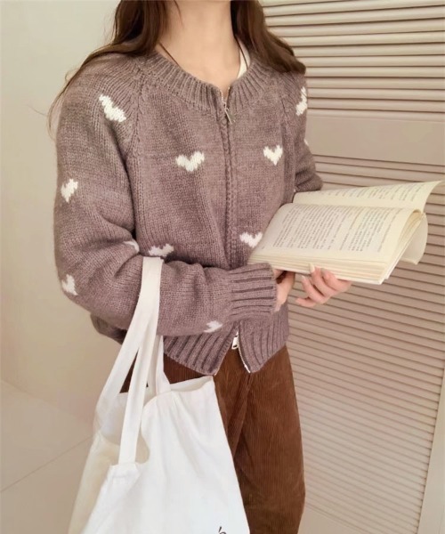 gossip！ロサンゼルス（ゴシップロサンゼルス）の「ハートモチーフ アートジャガードダブルジップシンプルカジュアルニットカーディガン（カーディガン/ボレロ・レディース・グレー/イエロー/ピンク/ネイビー・FREE）」の10枚目の写真