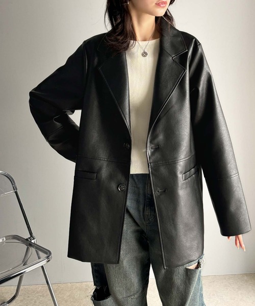 セール】品格とトレンドを纏う。フェイクレザー テーラードジャケット