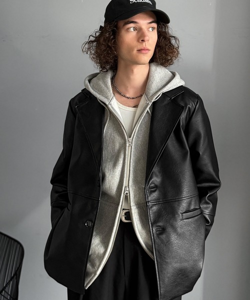 セール】品格とトレンドを纏う。フェイクレザー テーラードジャケット