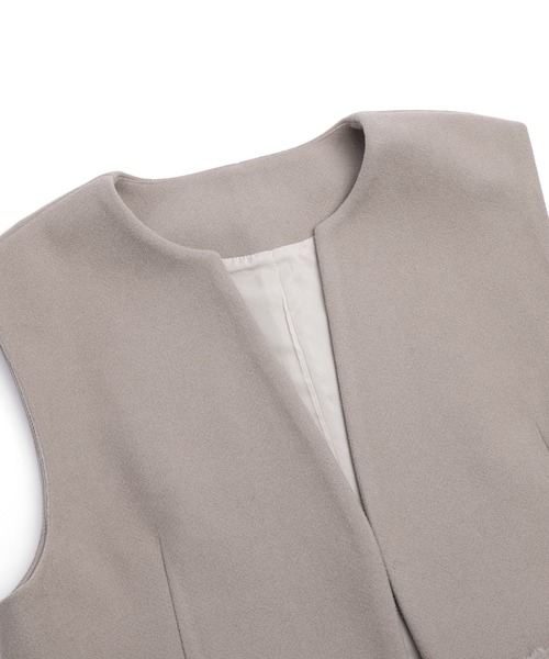 SUGAR BISKET（シュガービスケット）の「エコファーロングジレ（ベスト・レディース・ブラック/ベージュ/オフホワイト/グレー・フリー）」の17枚目の写真