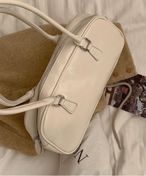 LADY LIKE（レディライク）の「横長シンプルショルダーバッグ（ショルダーバッグ・レディース・ブラウン/ボルドー/オフホワイト/ブラック・F）」の18枚目の写真