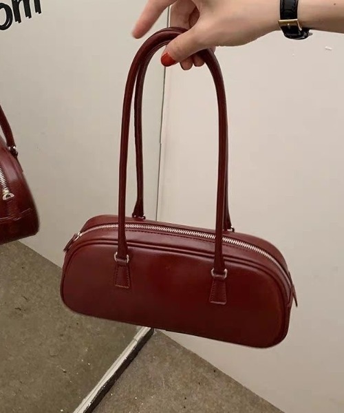 LADY LIKE（レディライク）の「横長シンプルショルダーバッグ（ショルダーバッグ・レディース・ブラウン/ボルドー/オフホワイト/ブラック・F）」の19枚目の写真