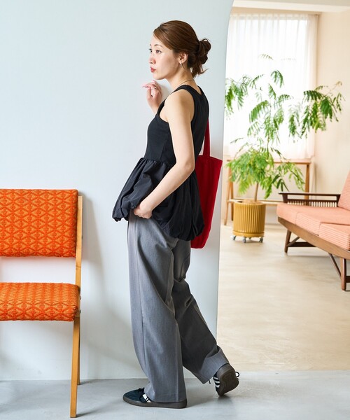 FREAK'S STORE(フリークスストア)の「限定展開 カップ付き 布帛 ドッキング バルーン タンク(タンクトップ・レディース・オフホワイト/チャコールグレー/ブラック/サックスブルー/ベージュ・フリ-)」の9枚目の写真