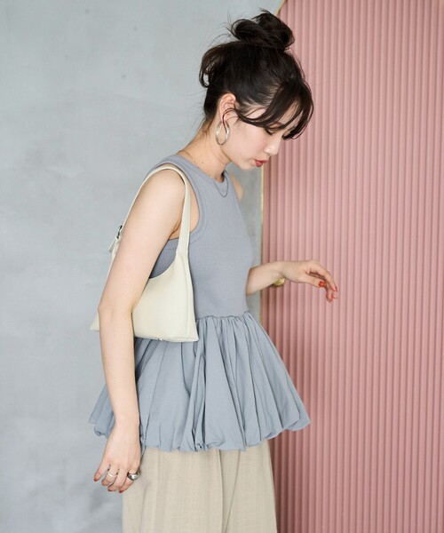 FREAK'S STORE(フリークスストア)の「限定展開 カップ付き 布帛 ドッキング バルーン タンク(タンクトップ・レディース・オフホワイト/チャコールグレー/ブラック/サックスブルー/ベージュ・フリ-)」の16枚目の写真