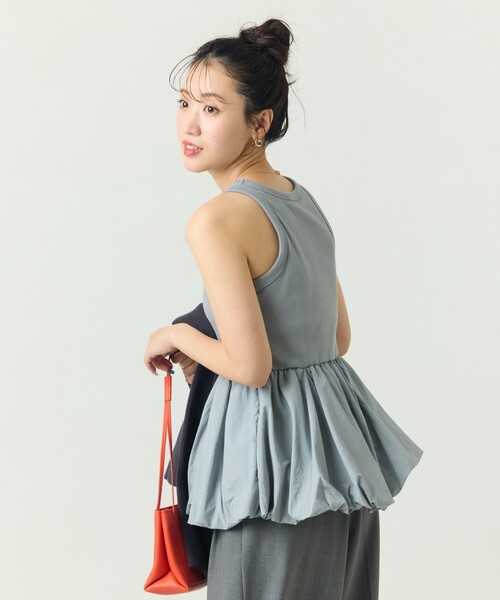 FREAK'S STORE(フリークスストア)の「限定展開 カップ付き 布帛 ドッキング バルーン タンク(タンクトップ・レディース・オフホワイト/チャコールグレー/ブラック/サックスブルー/ベージュ・フリ-)」の21枚目の写真