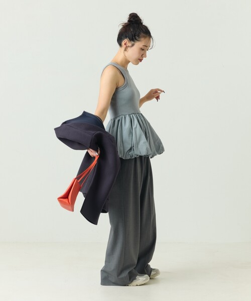 FREAK'S STORE(フリークスストア)の「限定展開 カップ付き 布帛 ドッキング バルーン タンク(タンクトップ・レディース・オフホワイト/チャコールグレー/ブラック/サックスブルー/ベージュ・フリ-)」の22枚目の写真