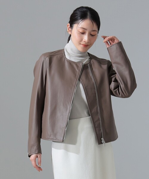 Demi-Luxe BEAMS(デミルクス ビームス)の「マット シープスキン ノーカラー ライダース ブルゾン(ライダースジャケット・レディース・ブラック/ブラウン系その他4・38/40)」の11枚目の写真